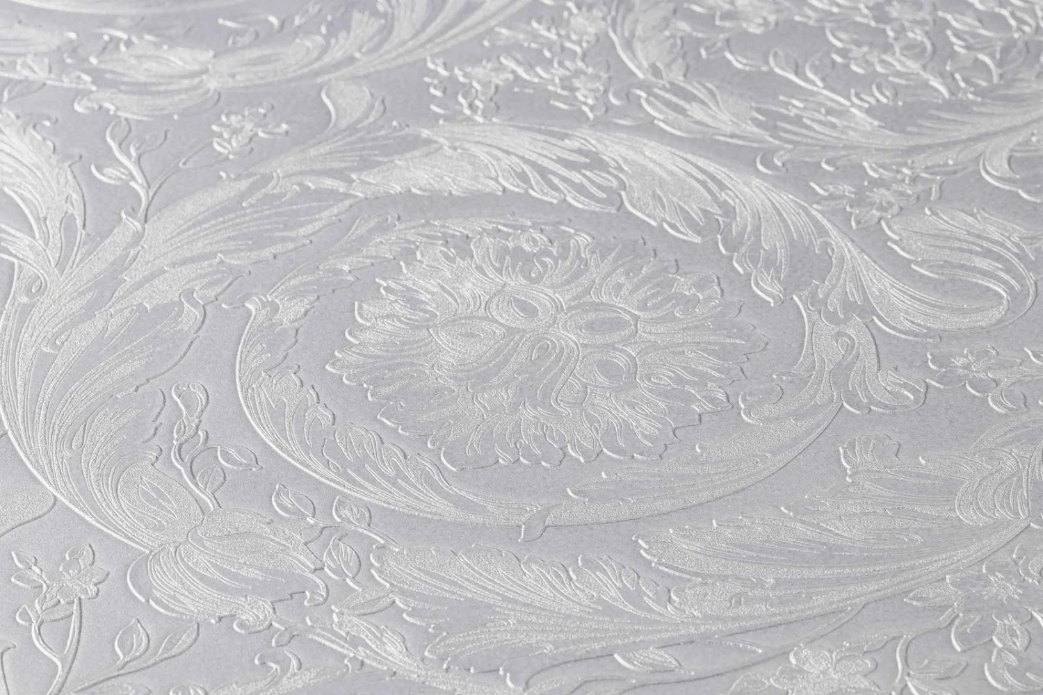 Versace Home Tapete Ornament Silbergrau Metallic 366924 2 Versace Home Tapete Ornament Silbergrau Metallic 366924 – Bild 2