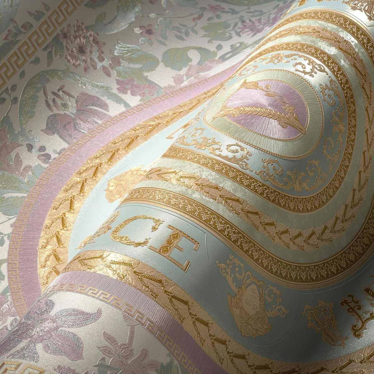 Versace Vliestapete 38705-2 Floral Medusa Weiß Rosa 4 Versace Vliestapete 38705-2 Floral Medusa Weiß Rosa – Bild 4